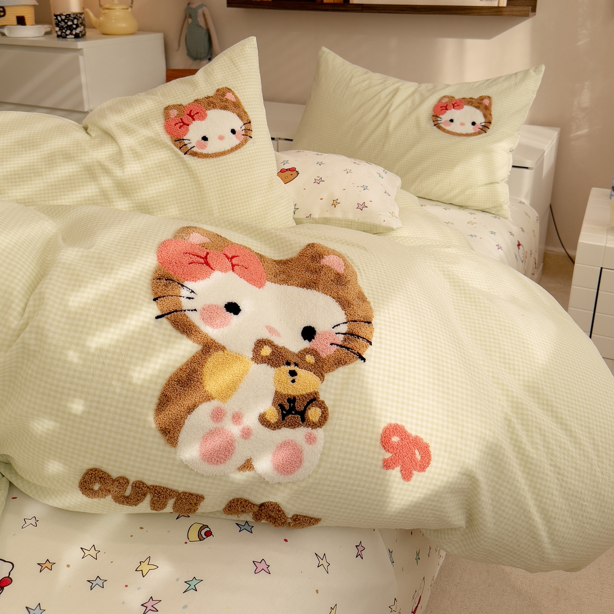 91家纺网 家纺一手货源 找家纺 （总）雅居纺家纺 2026新款全棉色织水洗棉毛巾绣猫咪四件套