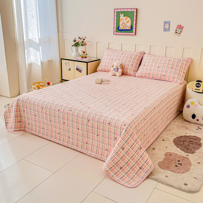 91家纺网 家纺一手货源 找家纺 2026新款13070单面全棉绗缝床盖三件套 樱桃窗台