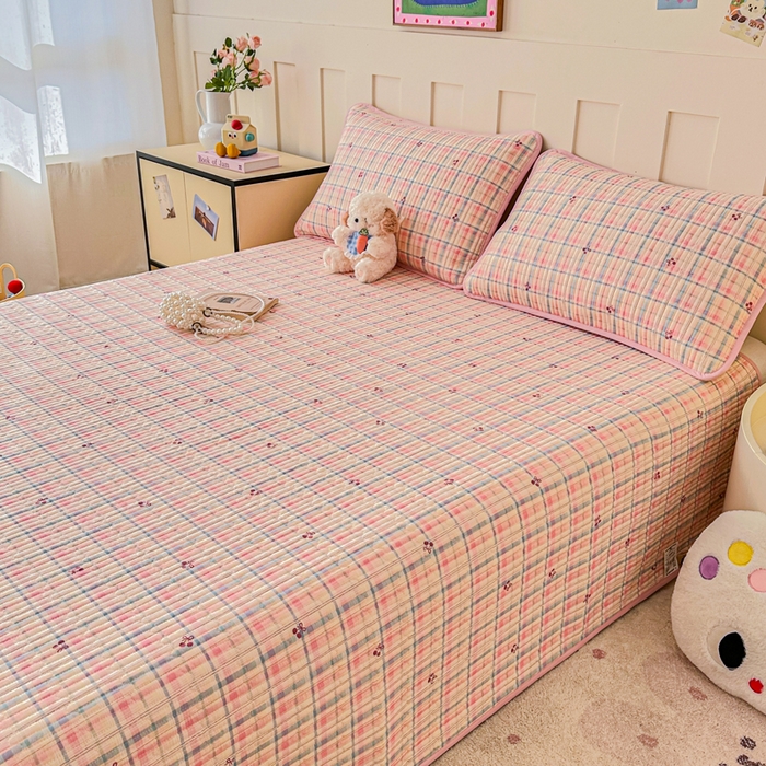 91家纺网 家纺一手货源 找家纺 2026新款13070单面全棉绗缝床盖三件套 樱桃窗台