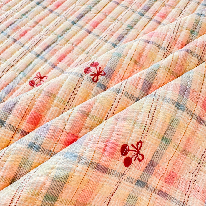 91家纺网 家纺一手货源 找家纺 2026新款13070单面全棉绗缝床盖三件套 樱桃窗台