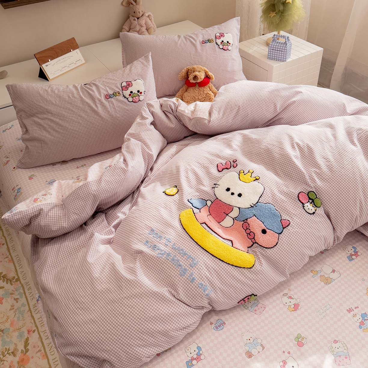 91家纺网 家纺一手货源 找家纺 雅居纺家纺 2026新款全棉色织水洗棉毛巾绣猫咪四件套 木马猫咪