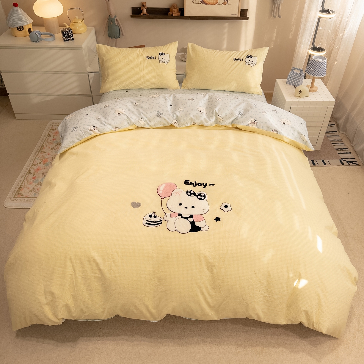 91家纺网 家纺一手货源 找家纺 雅居纺家纺 2026新款全棉色织水洗棉毛巾绣猫咪四件套 气球猫咪