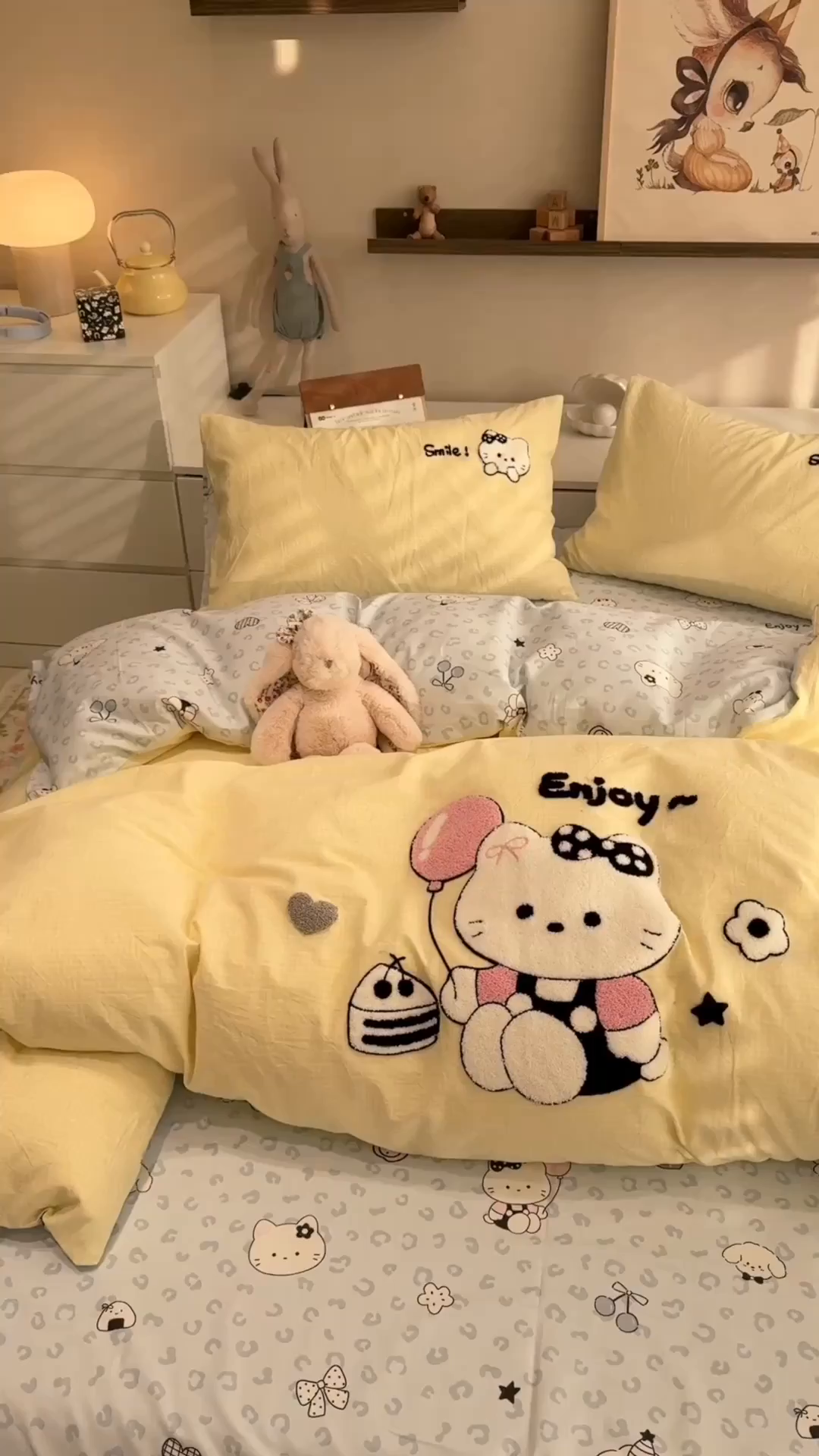 91家纺网 家纺一手货源 找家纺 雅居纺家纺 2026新款全棉色织水洗棉毛巾绣猫咪四件套 气球猫咪