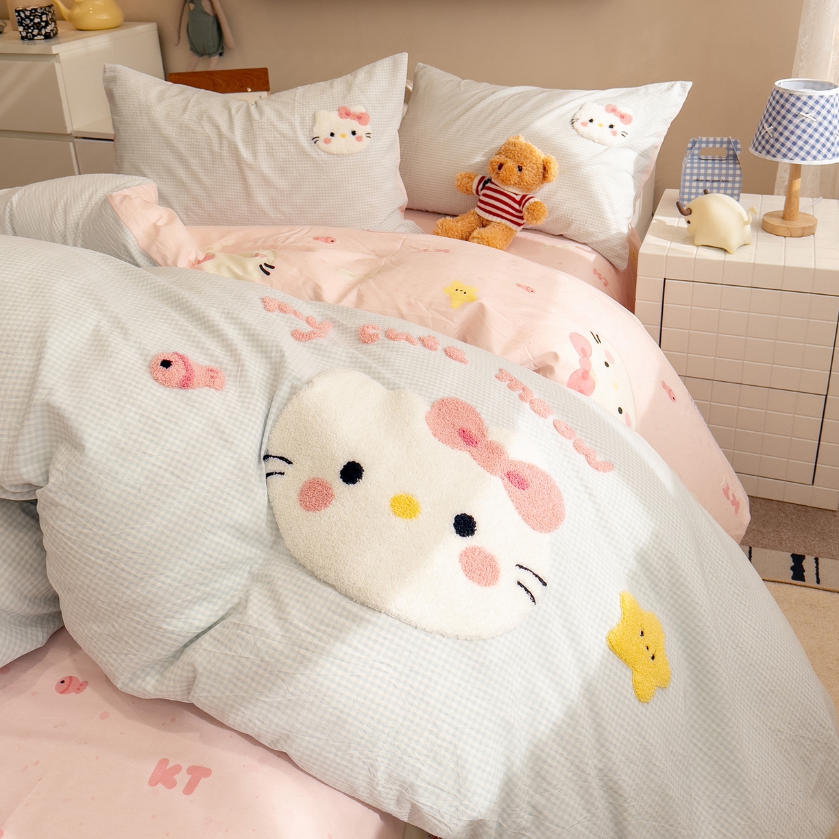 91家纺网 家纺一手货源 找家纺 雅居纺家纺 2026新款全棉色织水洗棉毛巾绣猫咪四件套 星星猫咪