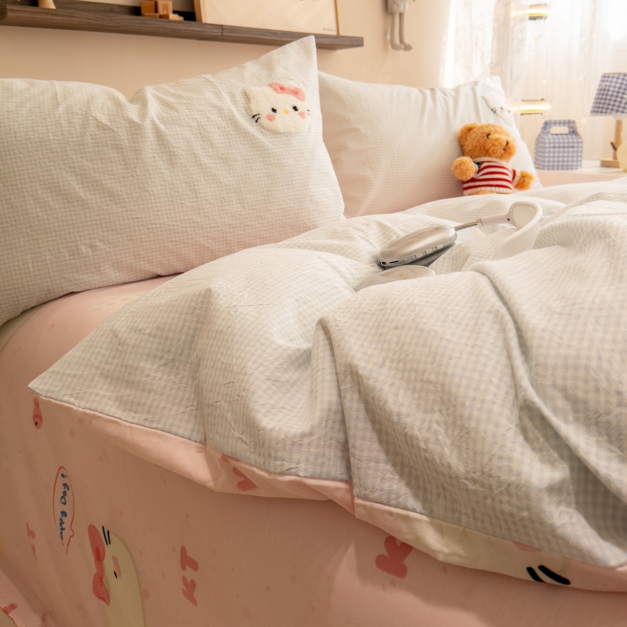 91家纺网 家纺一手货源 找家纺 雅居纺家纺 2026新款全棉色织水洗棉毛巾绣猫咪四件套 星星猫咪