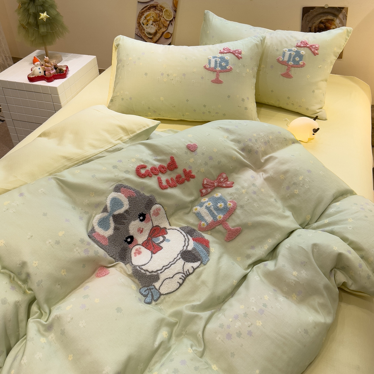 91家纺网 家纺一手货源 找家纺 （总）雅居纺家纺 2026新款全棉双层纱毛巾绣四件套