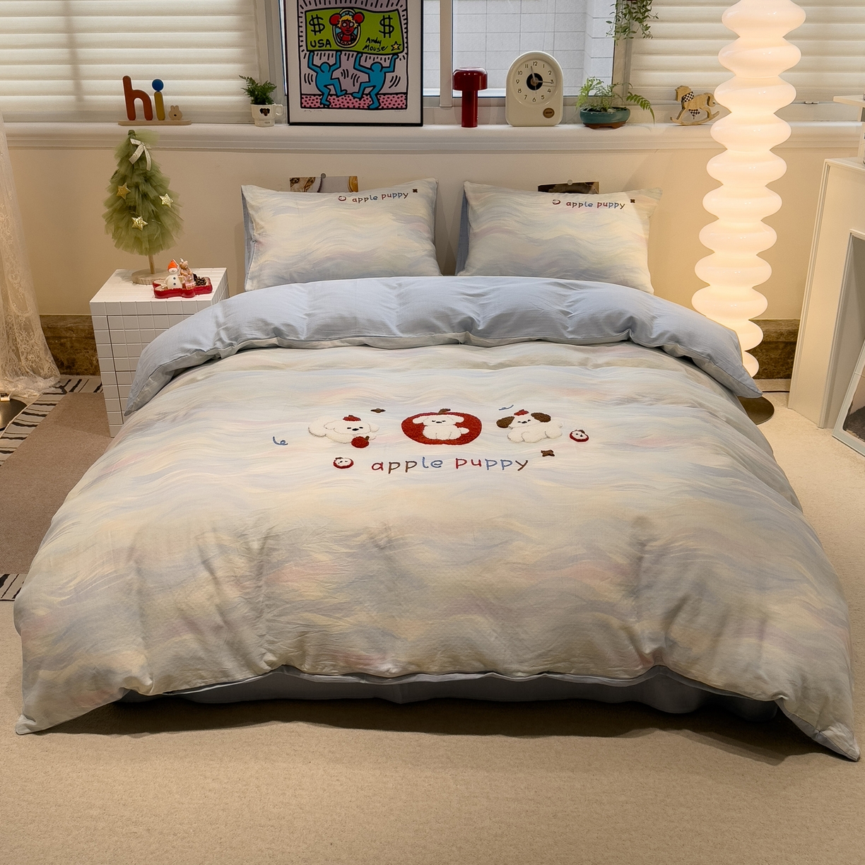 91家纺网 家纺一手货源 找家纺 雅居纺家纺 2026新款全棉双层纱毛巾绣四件套 红苹果小狗