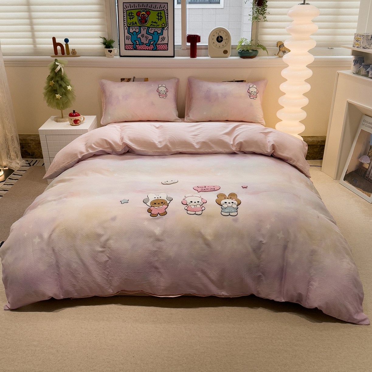 91家纺网 家纺一手货源 找家纺 雅居纺家纺 2026新款全棉双层纱毛巾绣四件套 早安兔兔