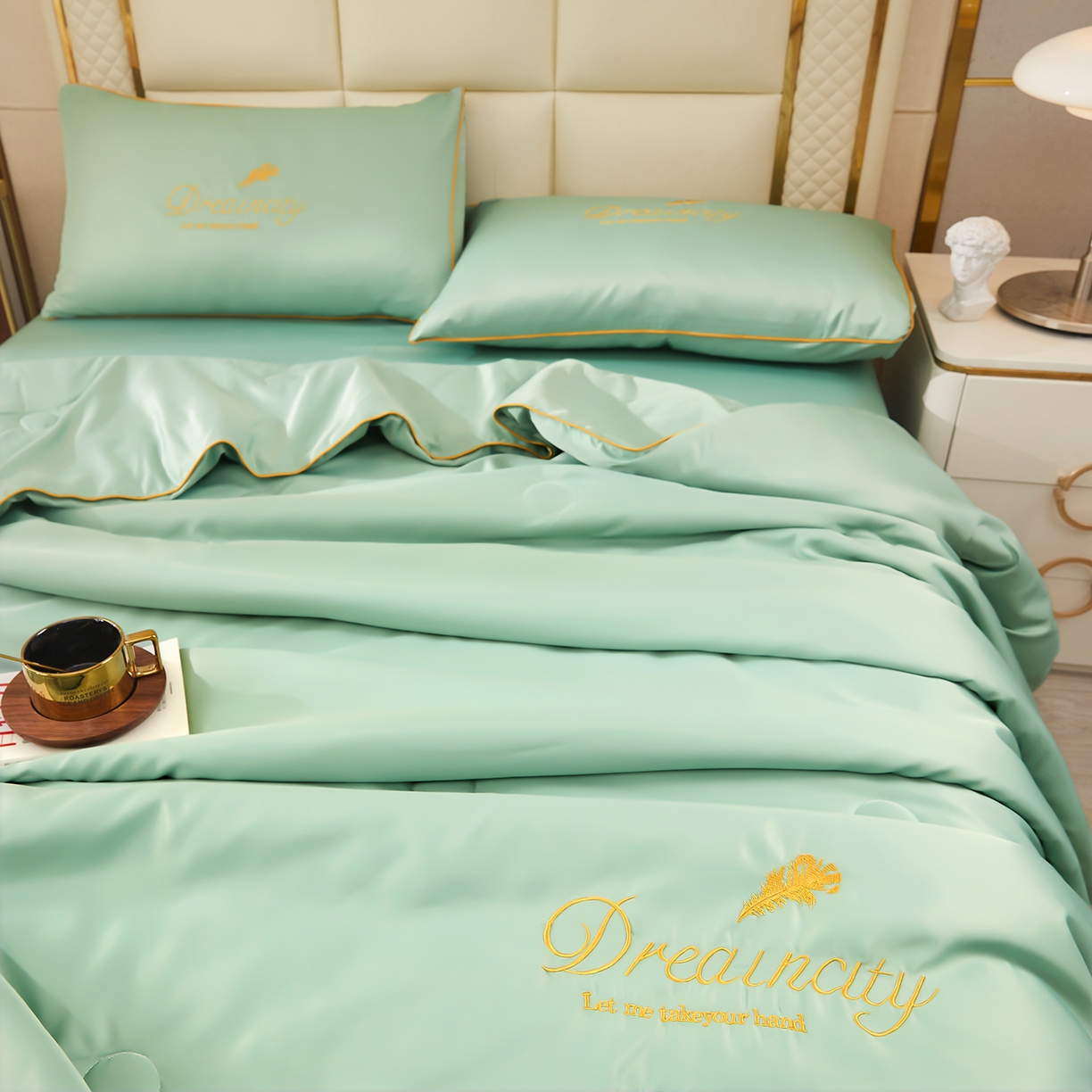 91家纺网 家纺一手货源 找家纺 好尚居 2026新款水洗真丝刺绣夏被被子被芯四件套 深海蓝