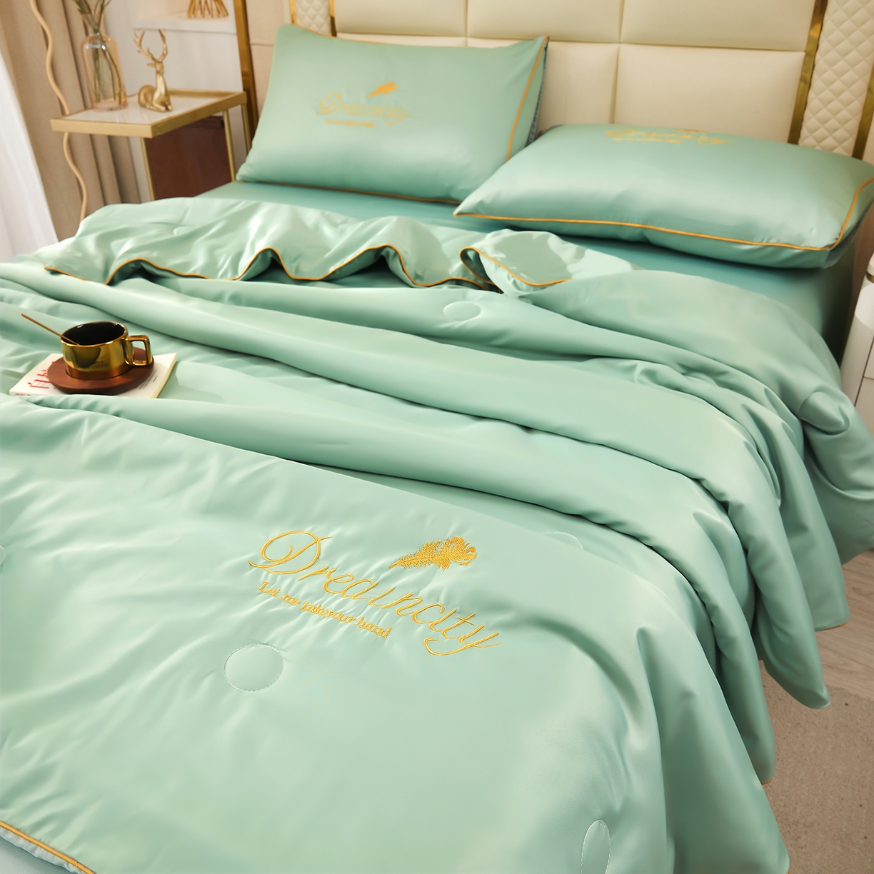 91家纺网 家纺一手货源 找家纺 好尚居 2026新款水洗真丝刺绣夏被被子被芯四件套 深海蓝