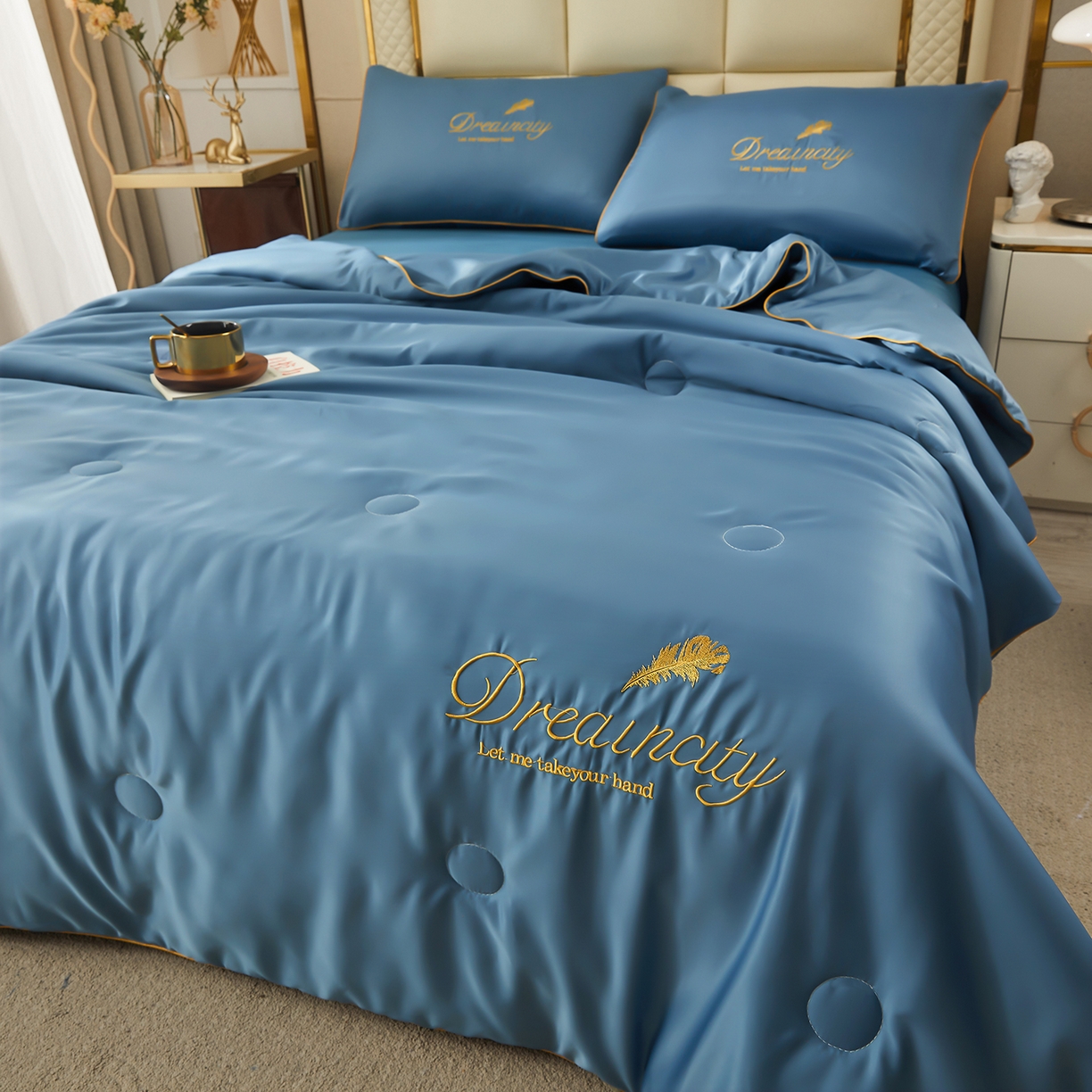 91家纺网 家纺一手货源 找家纺 好尚居 2026新款水洗真丝刺绣夏被被子被芯四件套 雾霾蓝