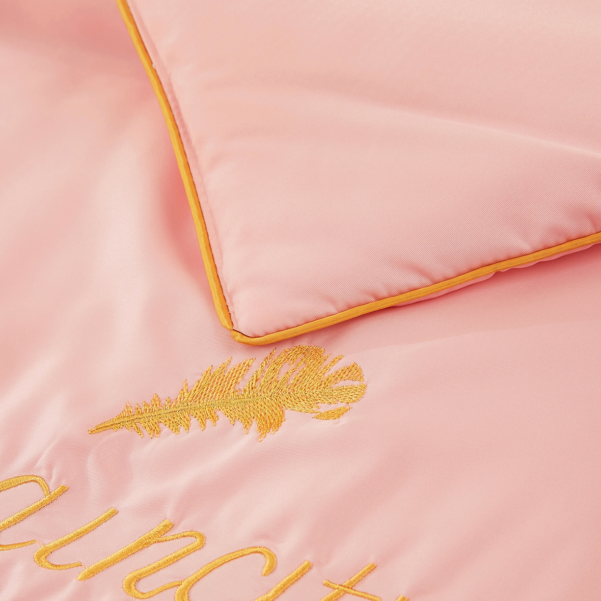 91家纺网 家纺一手货源 找家纺 好尚居 2026新款水洗真丝刺绣夏被被子被芯四件套 粉玉