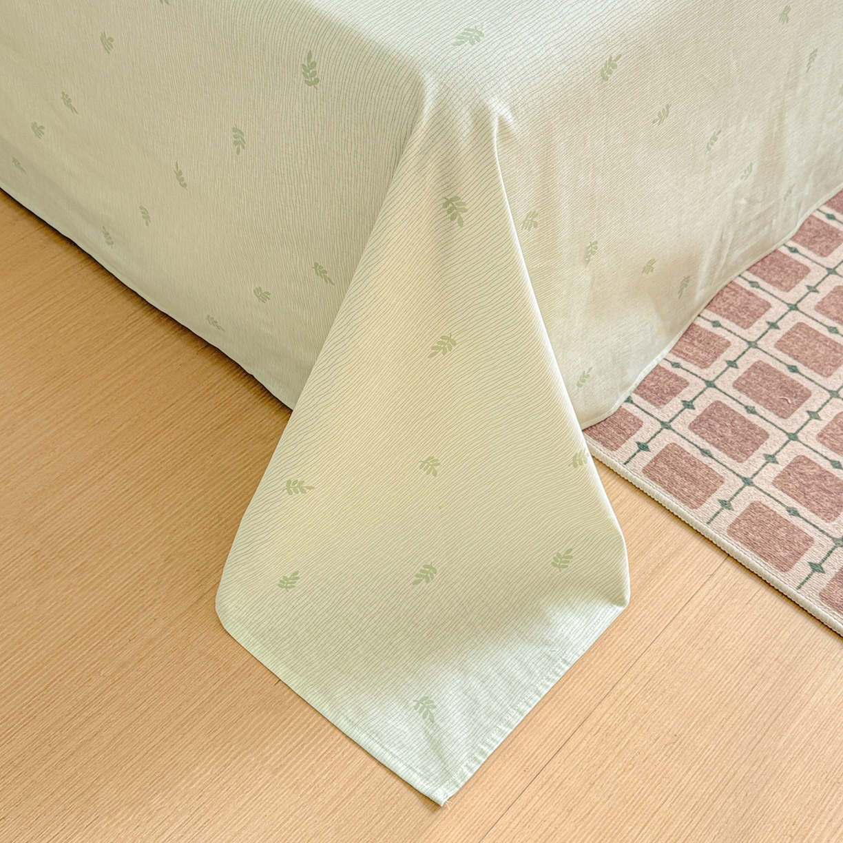 91家纺网 家纺一手货源 找家纺 名品家纺 2026新款100%纯棉床单系列 条纹绿叶