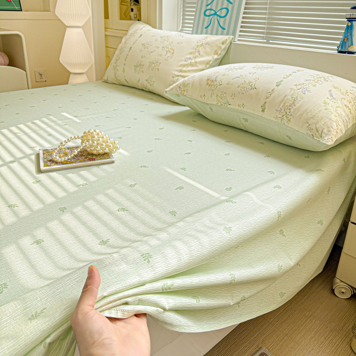 91家纺网 家纺一手货源 找家纺 名品家纺 2026新款100%纯棉床单系列 条纹绿叶