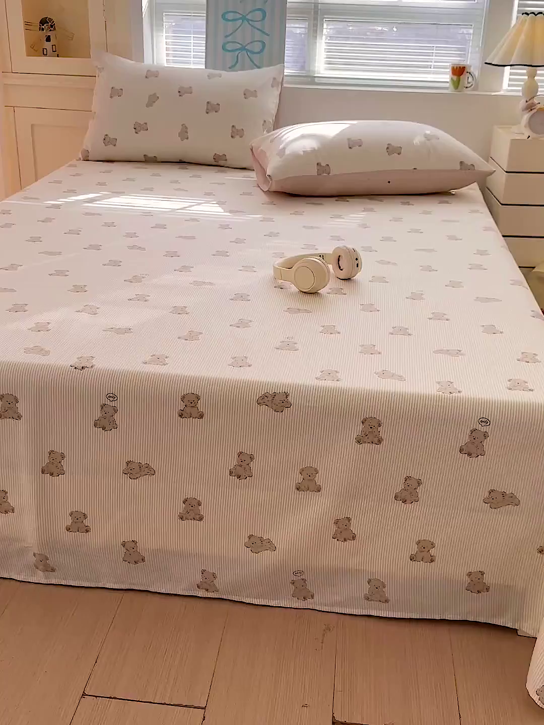 91家纺网 家纺一手货源 找家纺 名品家纺 2026新款100%纯棉床单系列 条纹小熊