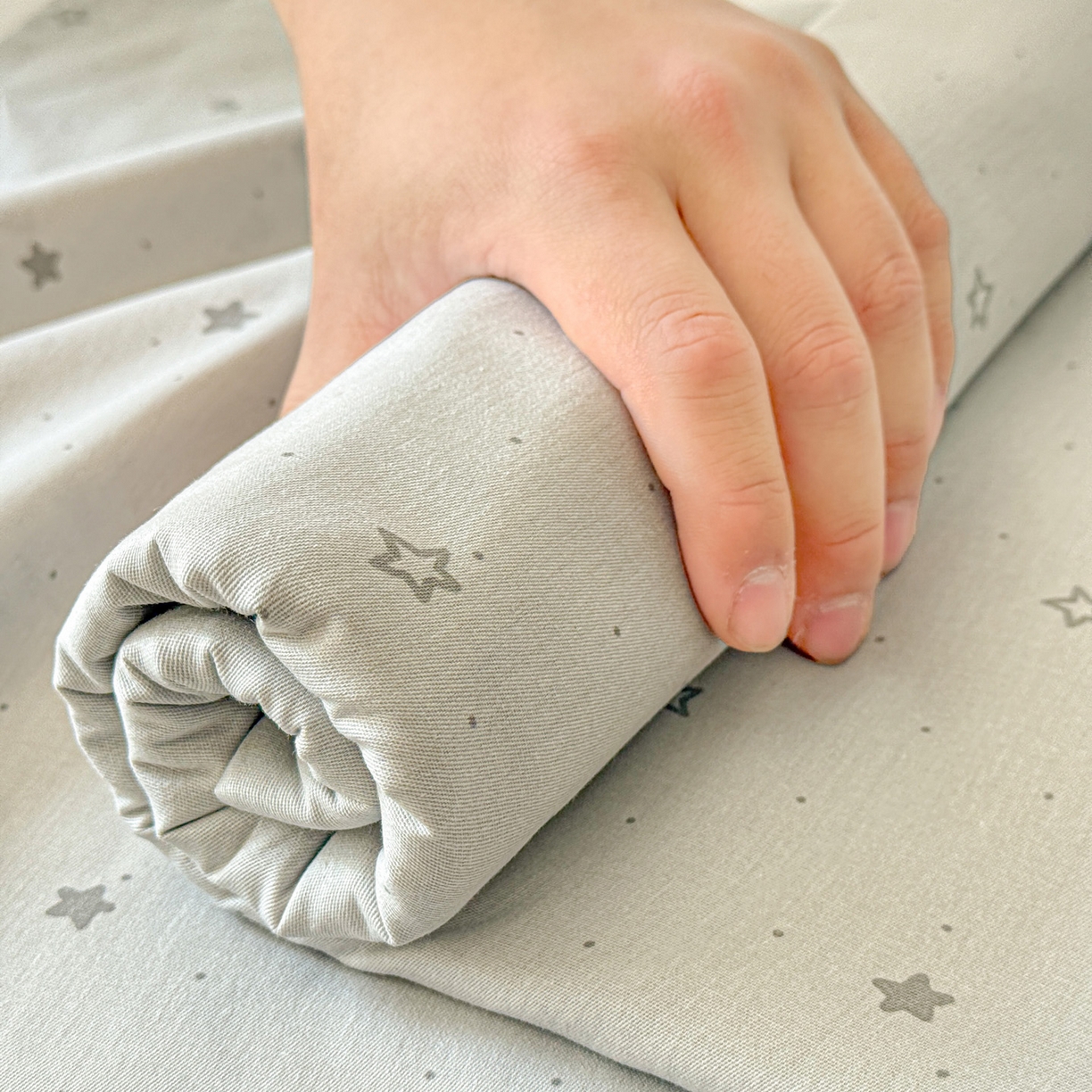 91家纺网 家纺一手货源 找家纺 名品家纺 2026新款100%纯棉床单系列 线条小狗