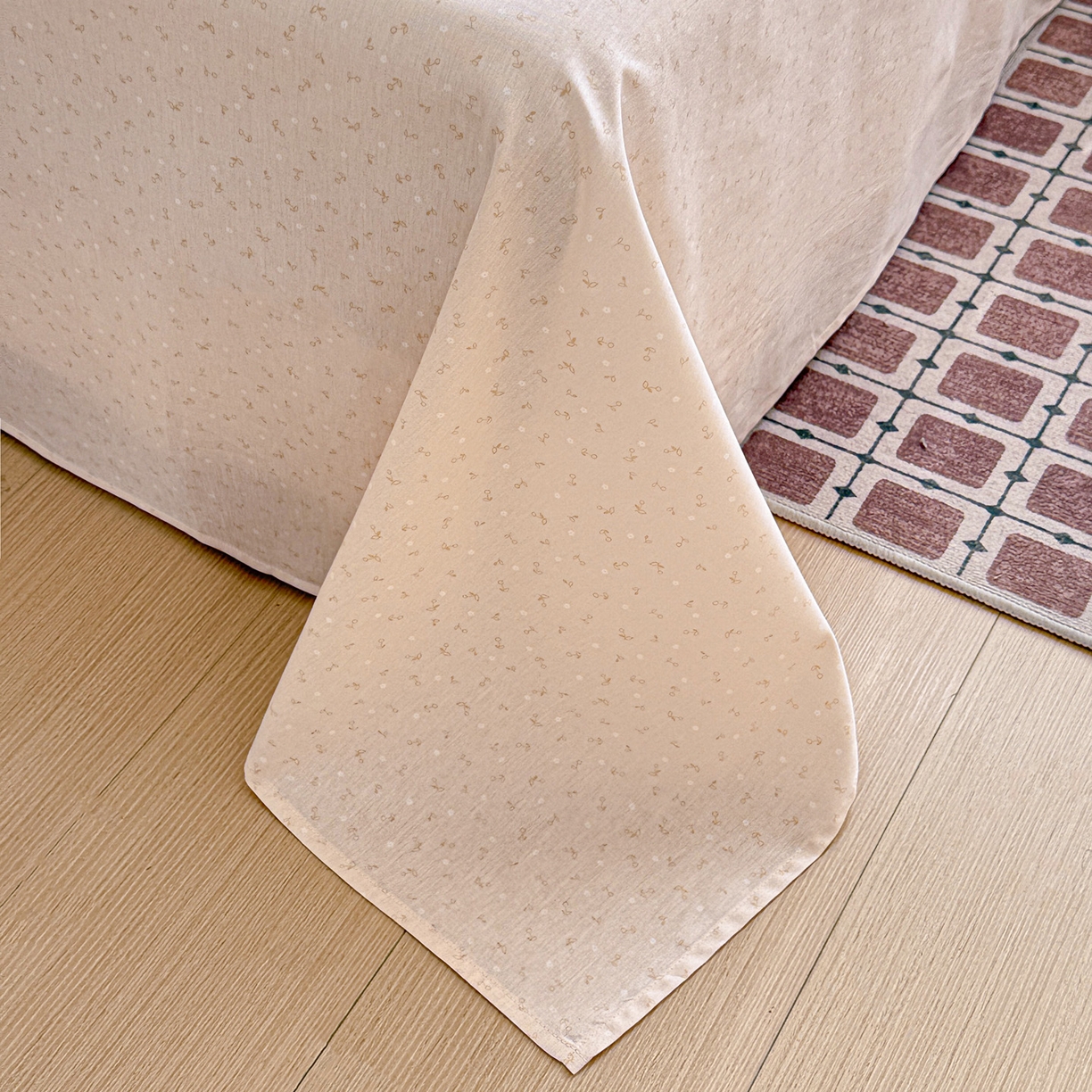 91家纺网 家纺一手货源 找家纺 名品家纺 2026新款100%纯棉床单系列 杏粉小花