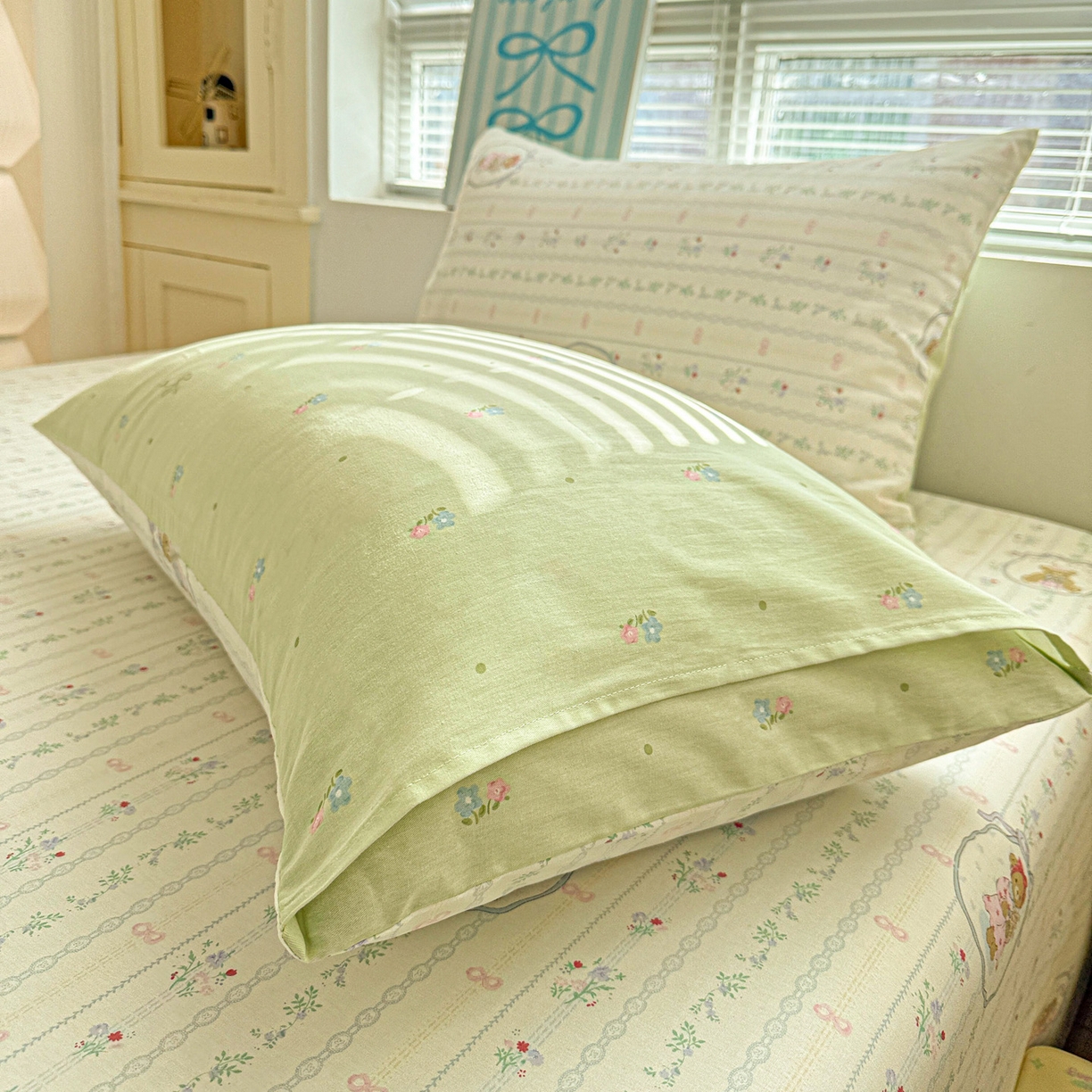 91家纺网 家纺一手货源 找家纺 名品家纺 2026新款100%纯棉枕套系列 春日小熊