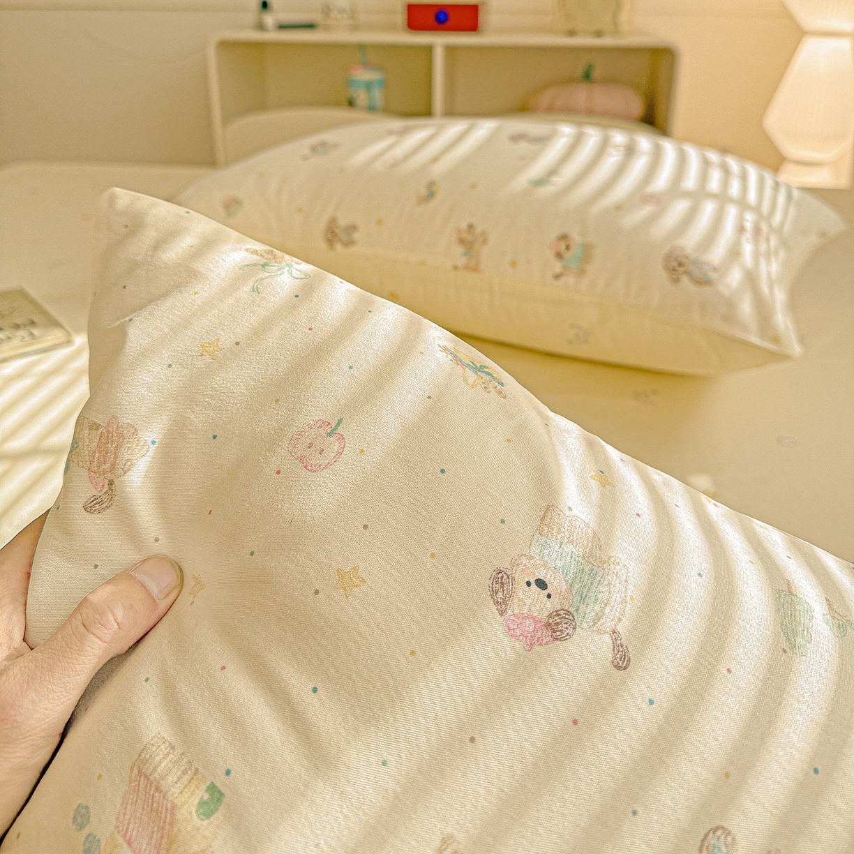 91家纺网 家纺一手货源 找家纺 名品家纺 2026新款100%纯棉枕套系列 苹果小狗