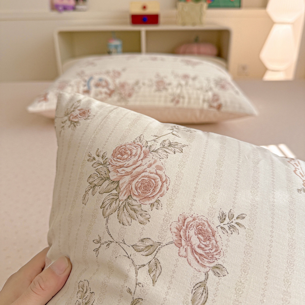 91家纺网 家纺一手货源 找家纺 名品家纺 2026新款100%纯棉枕套系列 蔷薇姑娘