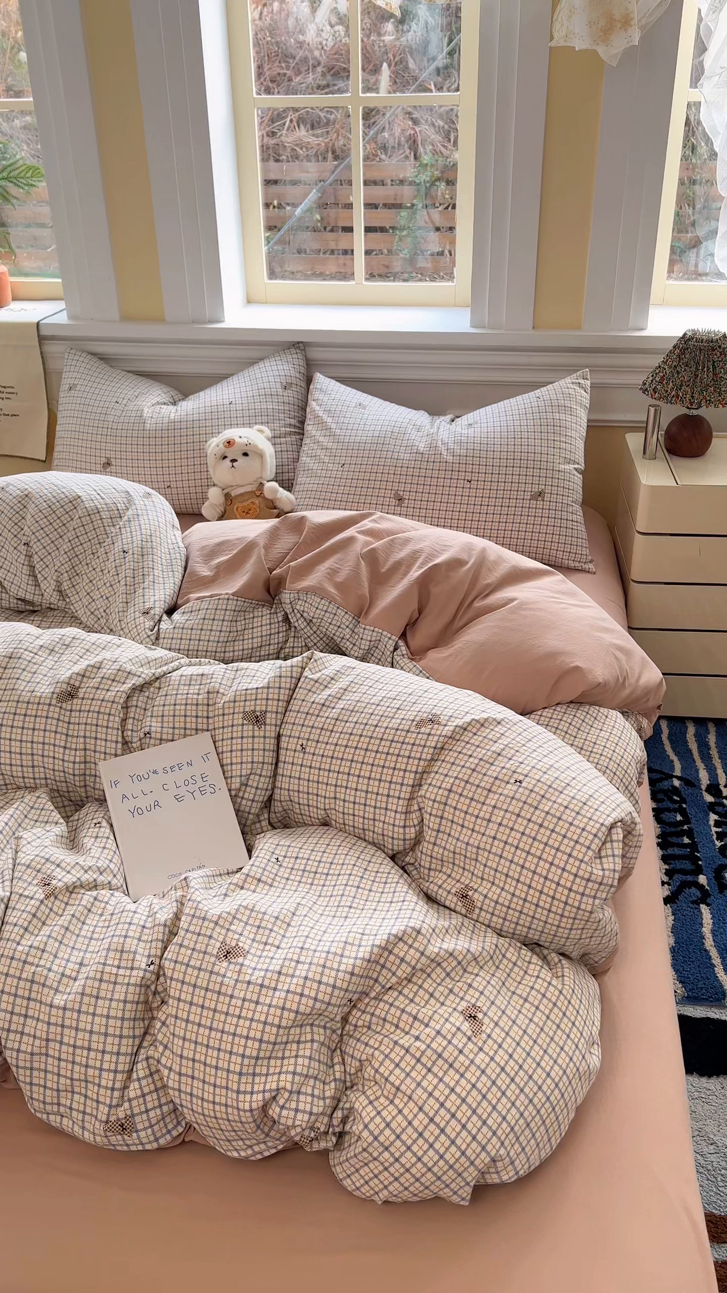 91家纺网 家纺一手货源 找家纺 玉海棠家纺 2026新款古法水洗仿棉云感纱四件套 焦糖棕格