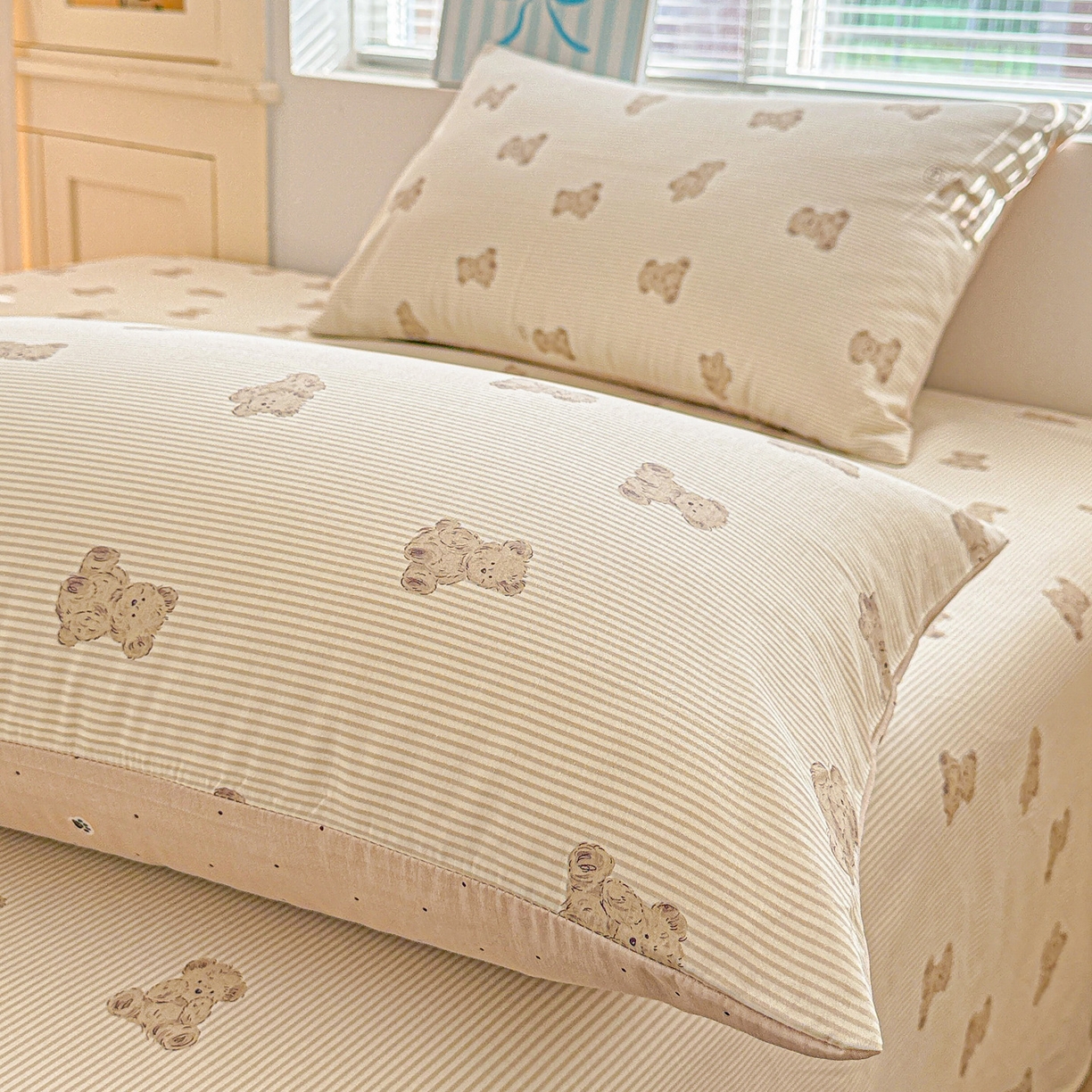 91家纺网 家纺一手货源 找家纺 名品家纺 2026新款100%纯棉枕套系列 条纹小熊