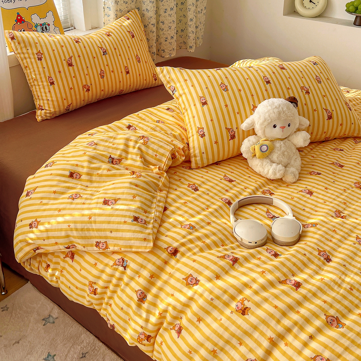 91家纺网 家纺一手货源 找家纺 麦伦家居 2026春夏新品全棉有氧双层纱印花系列简约款四件套 条纹星星梦