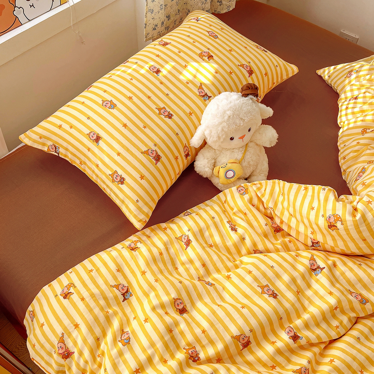 91家纺网 家纺一手货源 找家纺 麦伦家居 2026春夏新品全棉有氧双层纱印花系列简约款四件套 条纹星星梦