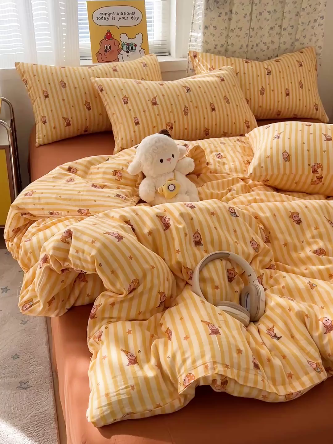 91家纺网 家纺一手货源 找家纺 麦伦家居 2026春夏新品全棉有氧双层纱印花系列简约款四件套 条纹星星梦