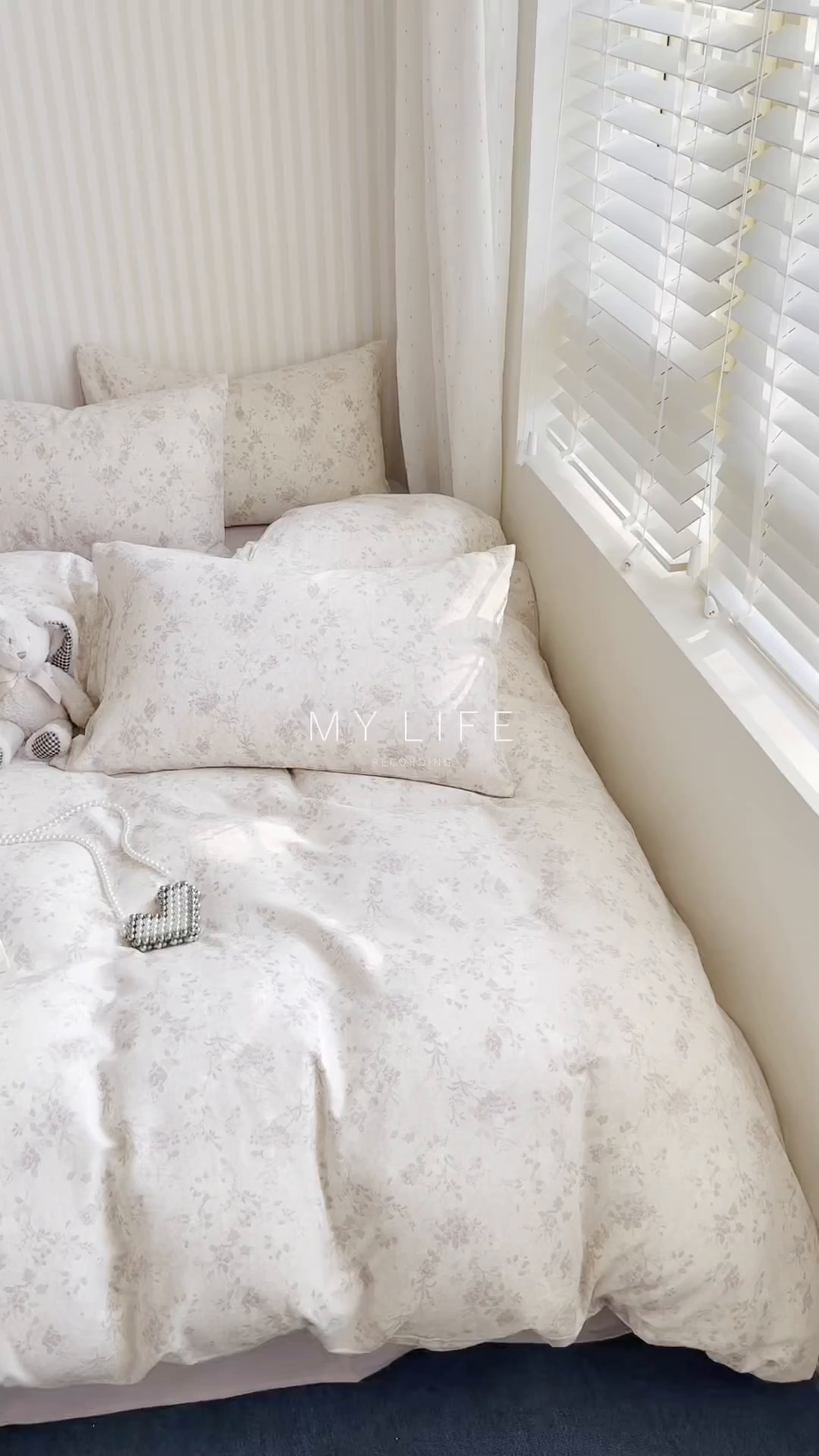 91家纺网 家纺一手货源 找家纺 麦伦家居 2026春夏新品全棉有氧双层纱印花系列简约款四件套 巴黎晚香