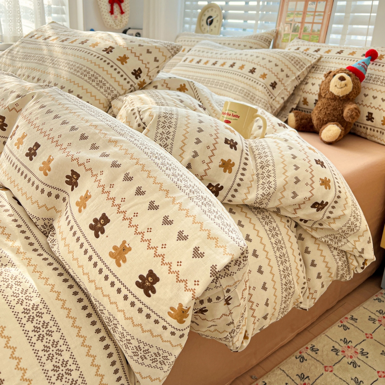 91家纺网 家纺一手货源 找家纺 麦伦家居 2026春夏新品全棉有氧双层纱印花系列简约款四件套 费尔岛小熊