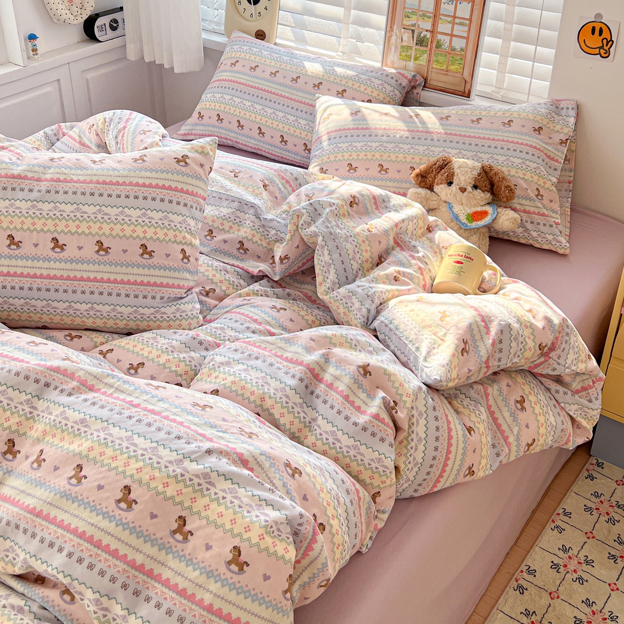 91家纺网 家纺一手货源 找家纺 麦伦家居 2026春夏新品全棉有氧双层纱印花系列简约款四件套 千禧马