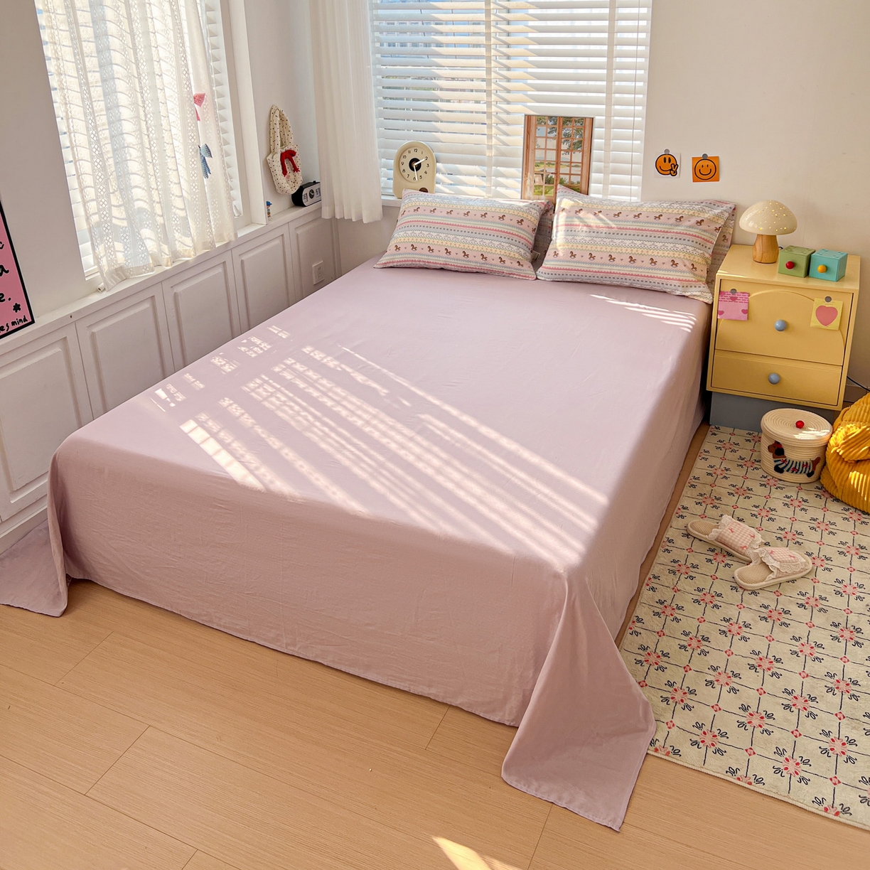 91家纺网 家纺一手货源 找家纺 麦伦家居 2026春夏新品全棉有氧双层纱印花系列简约款四件套 千禧马