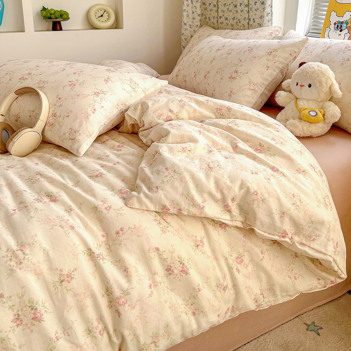 91家纺网 家纺一手货源 找家纺 麦伦家居 2026春夏新品全棉有氧双层纱印花系列简约款四件套 浅梦 米