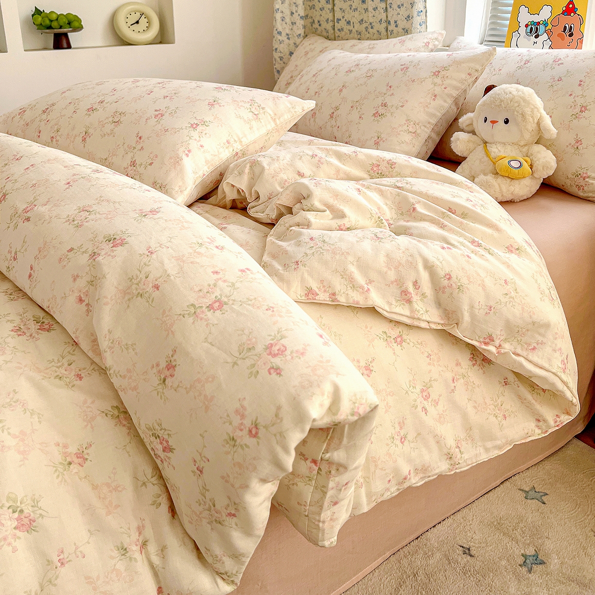 91家纺网 家纺一手货源 找家纺 麦伦家居 2026春夏新品全棉有氧双层纱印花系列简约款四件套 浅梦 米