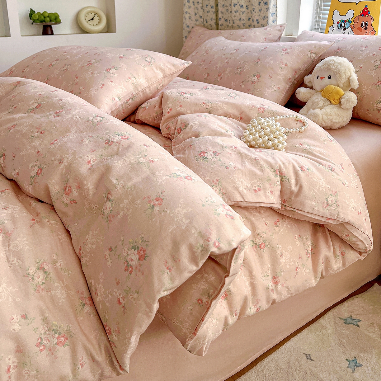 91家纺网 家纺一手货源 找家纺 麦伦家居 2026春夏新品全棉有氧双层纱印花系列简约款四件套 浅梦粉