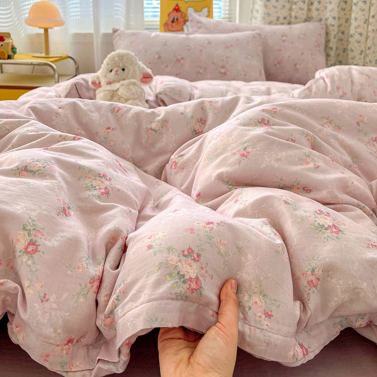 91家纺网 家纺一手货源 找家纺 麦伦家居 2026春夏新品全棉有氧双层纱印花系列简约款四件套 浅梦紫