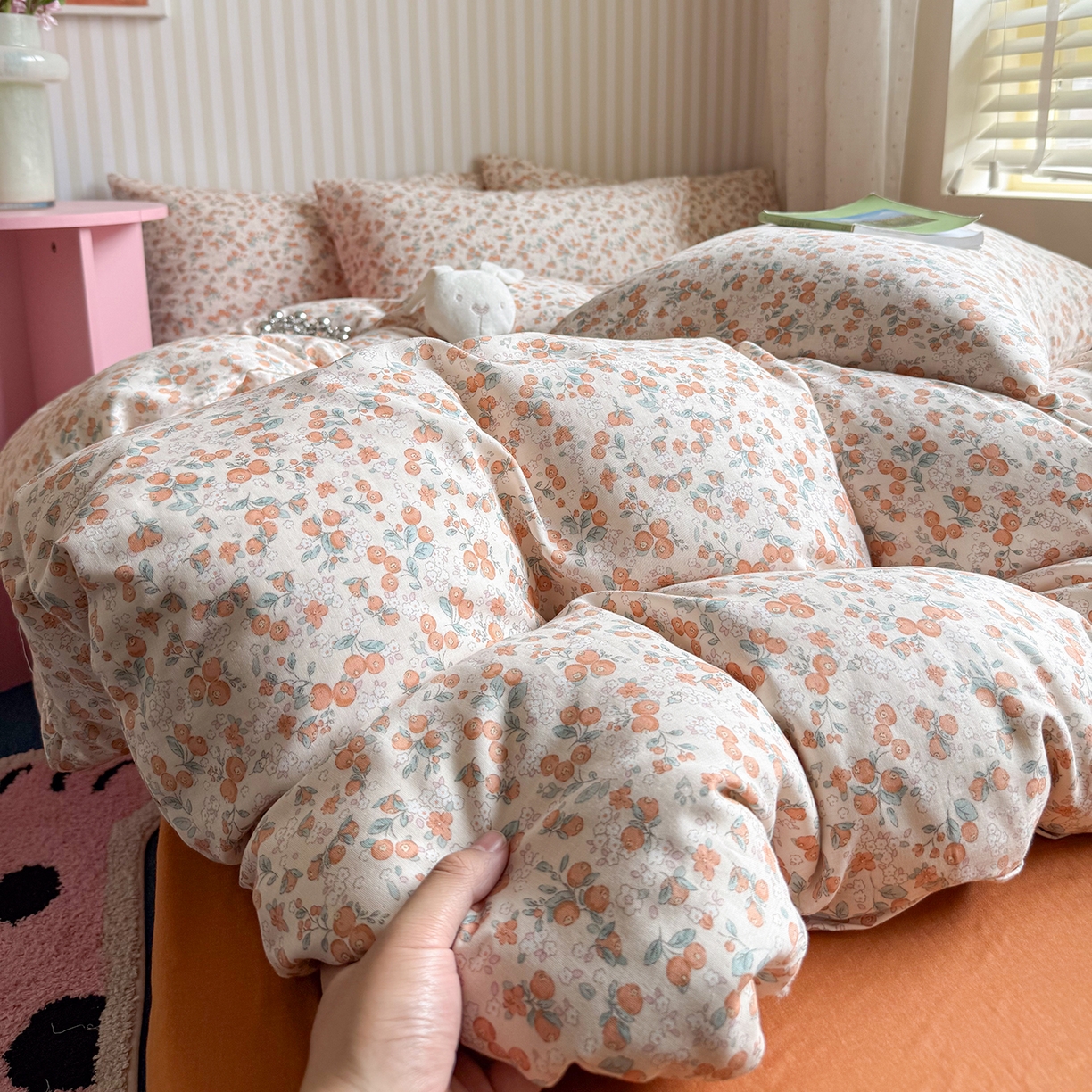 91家纺网 家纺一手货源 找家纺 麦伦家居 2026春夏新品全棉有氧双层纱印花系列简约款四件套 柿柿如意