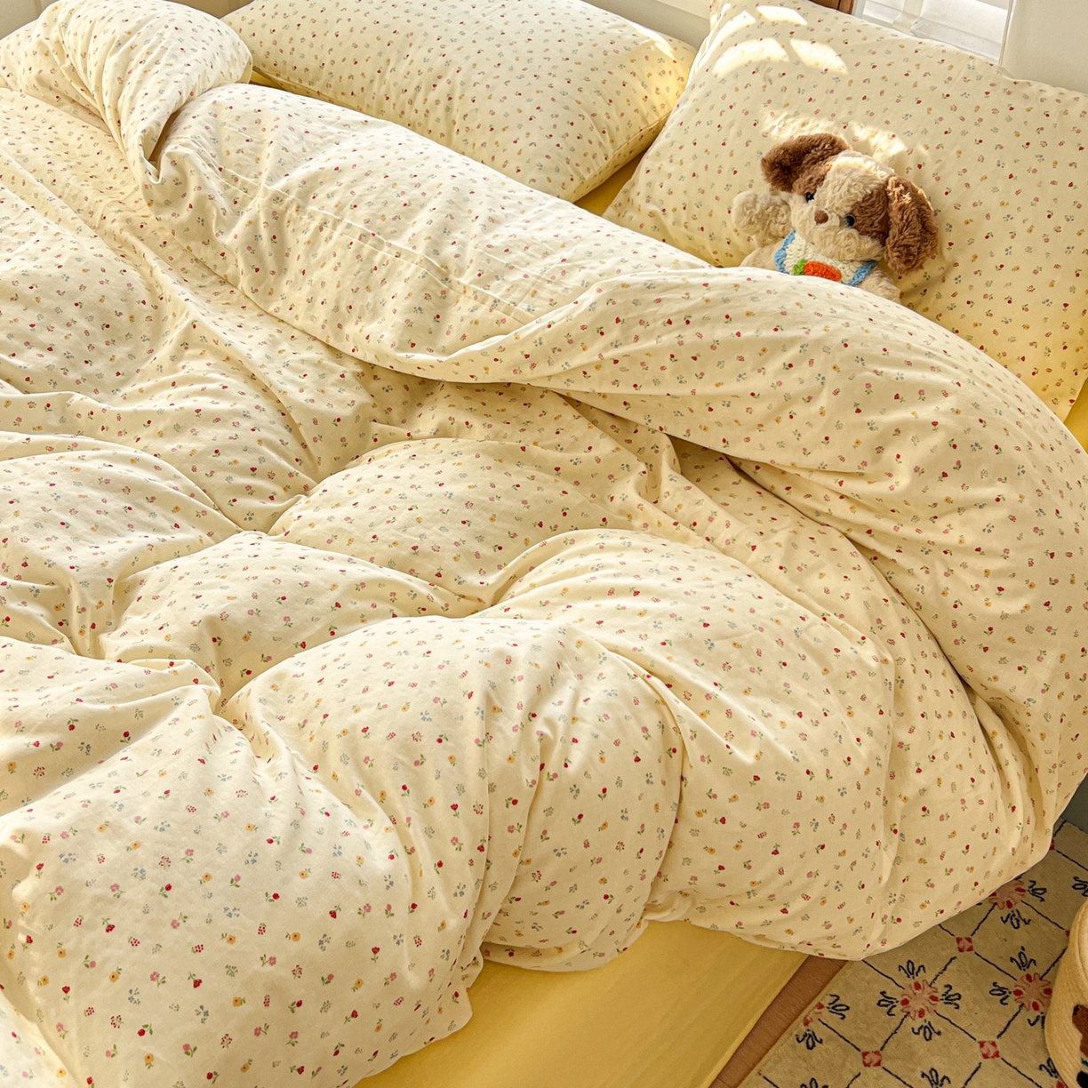 91家纺网 家纺一手货源 找家纺 麦伦家居 2026春夏新品全棉有氧双层纱印花系列简约款四件套 小野花