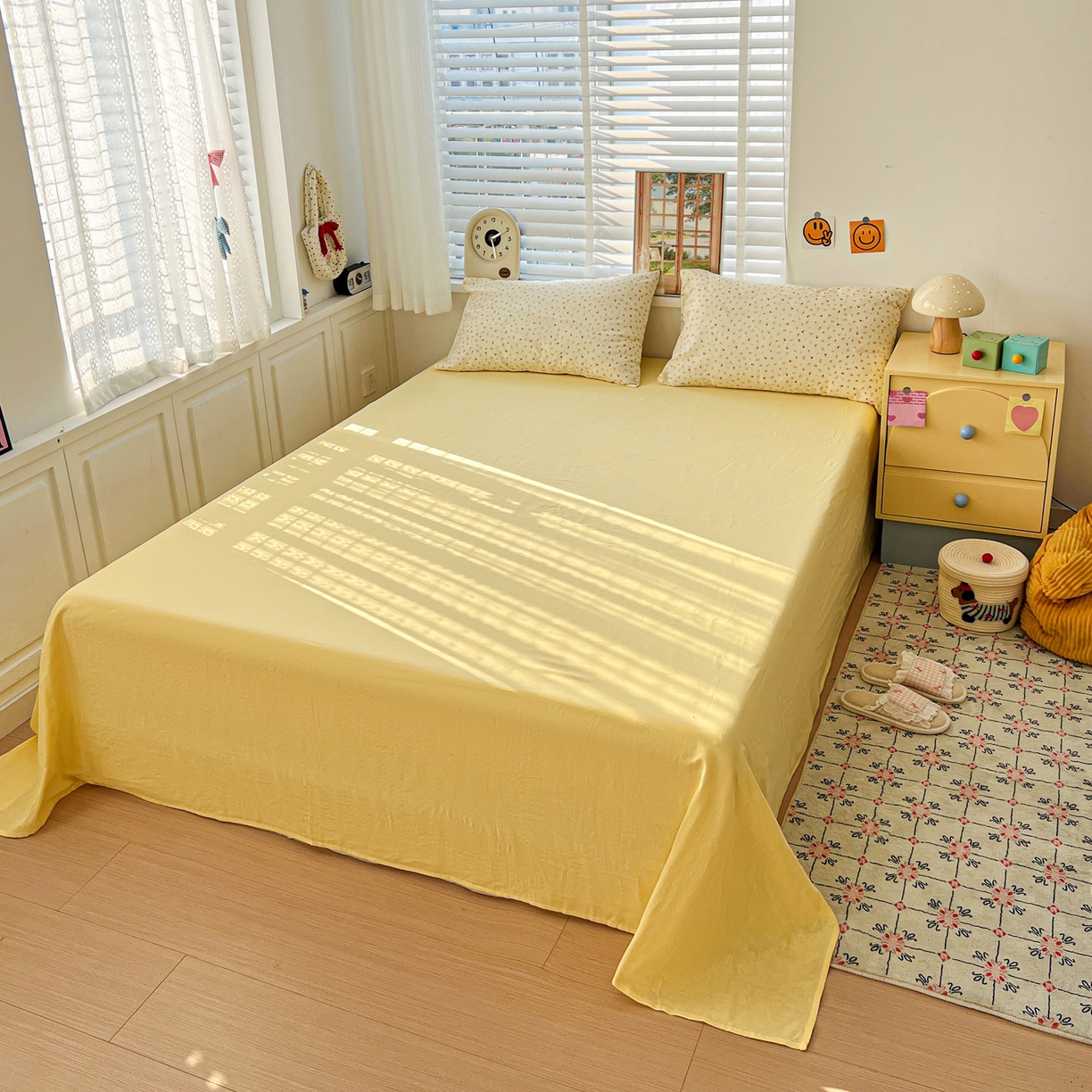 91家纺网 家纺一手货源 找家纺 麦伦家居 2026春夏新品全棉有氧双层纱印花系列简约款四件套 小野花