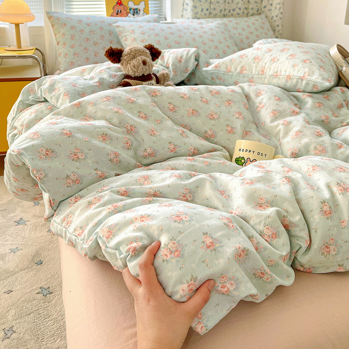 91家纺网 家纺一手货源 找家纺 麦伦家居 2026春夏新品全棉有氧双层纱印花系列简约款四件套 星夜花影蓝