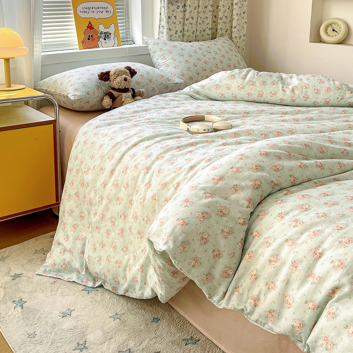 91家纺网 家纺一手货源 找家纺 麦伦家居 2026春夏新品全棉有氧双层纱印花系列简约款四件套 星夜花影蓝