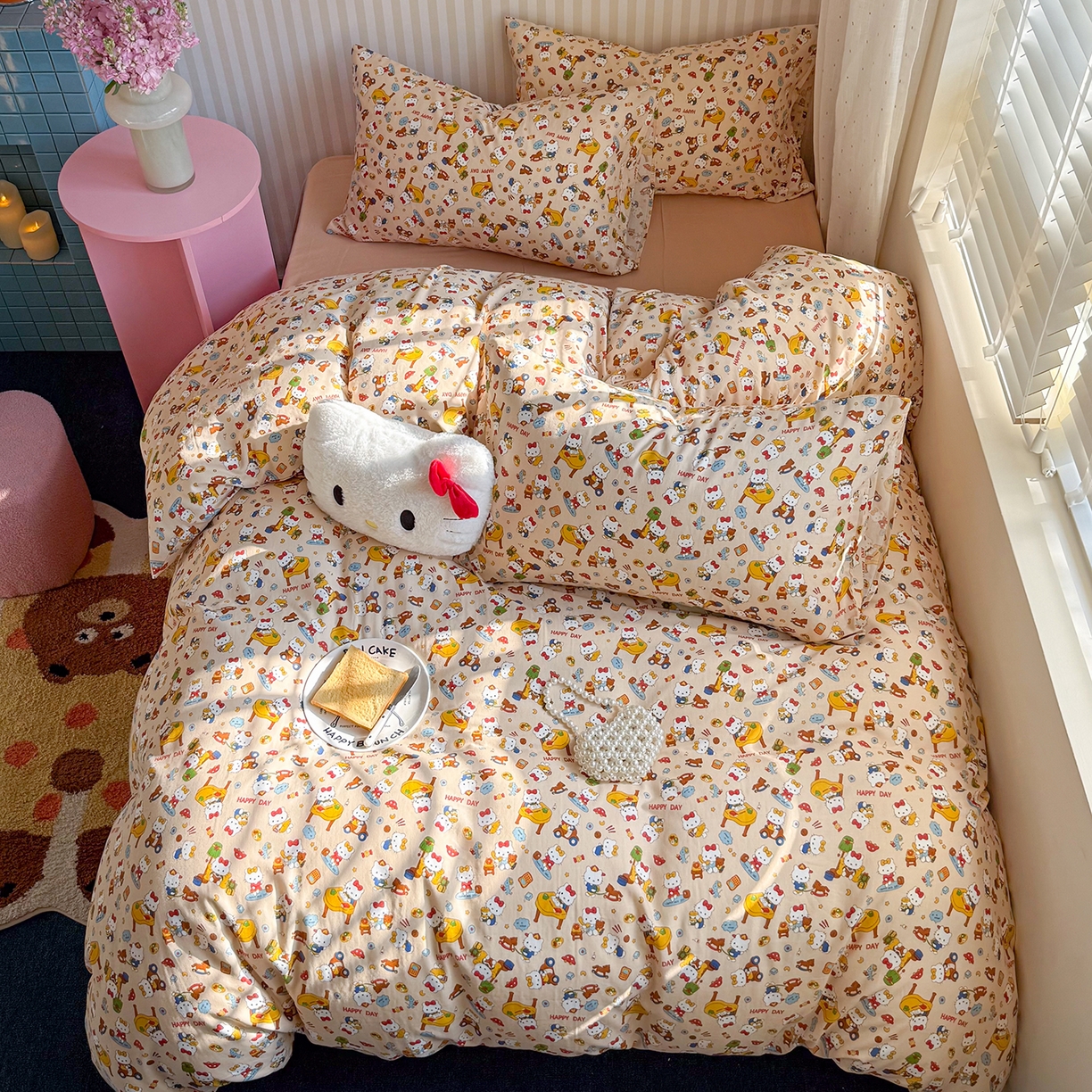 91家纺网 家纺一手货源 找家纺 麦伦家居 2026春夏新品全棉有氧双层纱印花系列简约款四件套 KT乐园