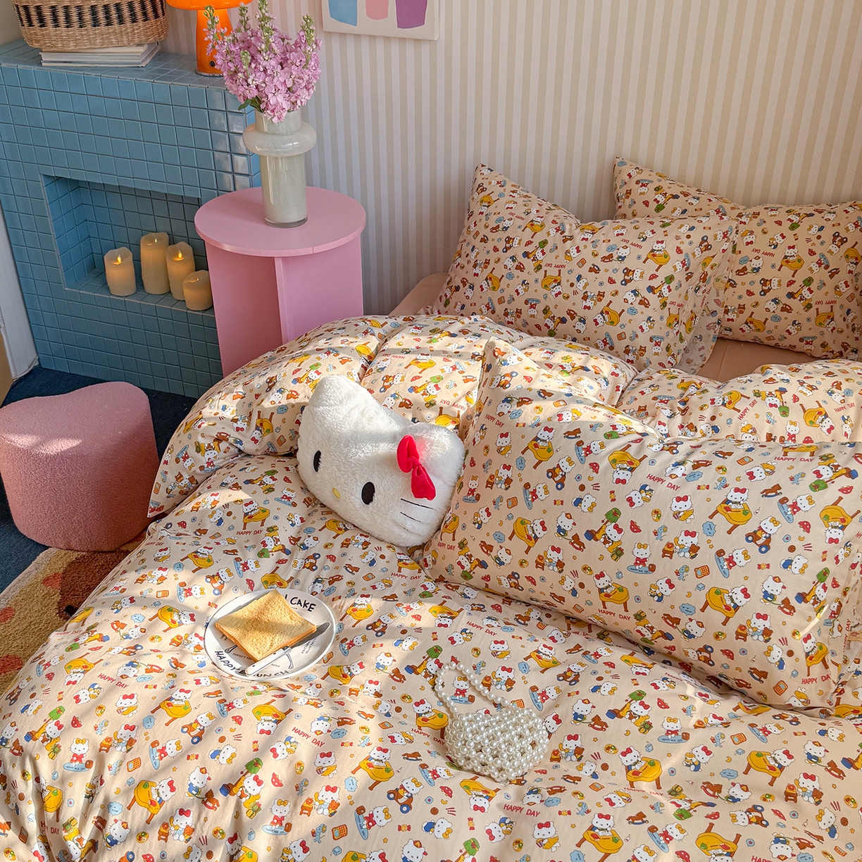 91家纺网 家纺一手货源 找家纺 麦伦家居 2026春夏新品全棉有氧双层纱印花系列简约款四件套 KT乐园