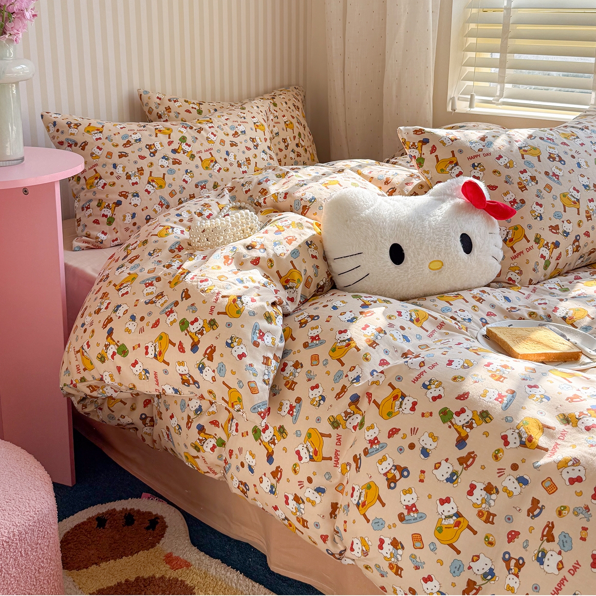 91家纺网 家纺一手货源 找家纺 麦伦家居 2026春夏新品全棉有氧双层纱印花系列简约款四件套 KT乐园