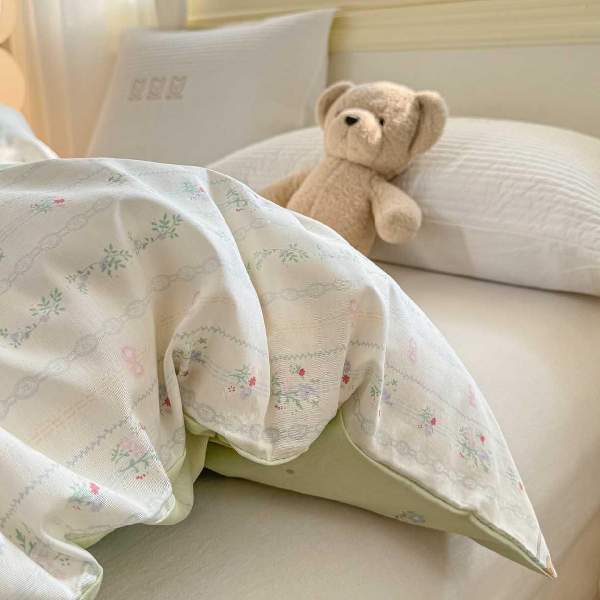 91家纺网 家纺一手货源 找家纺 名品家纺 2026新款100%纯棉单被套系列 春日小熊