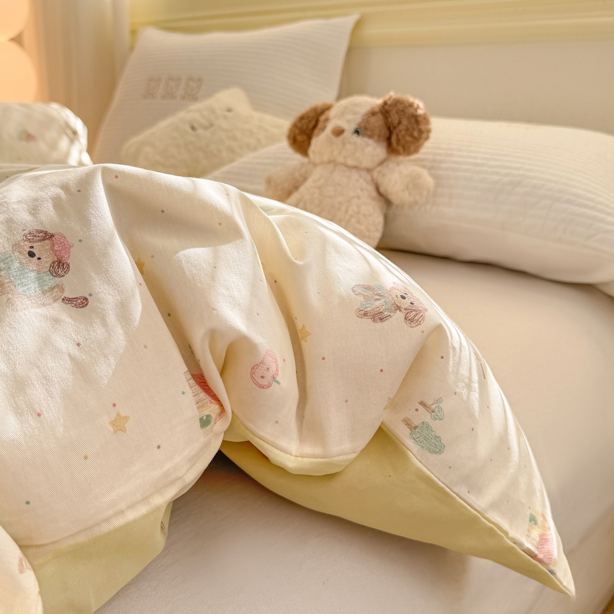 91家纺网 家纺一手货源 找家纺 名品家纺 2026新款100%纯棉单被套系列 苹果小狗