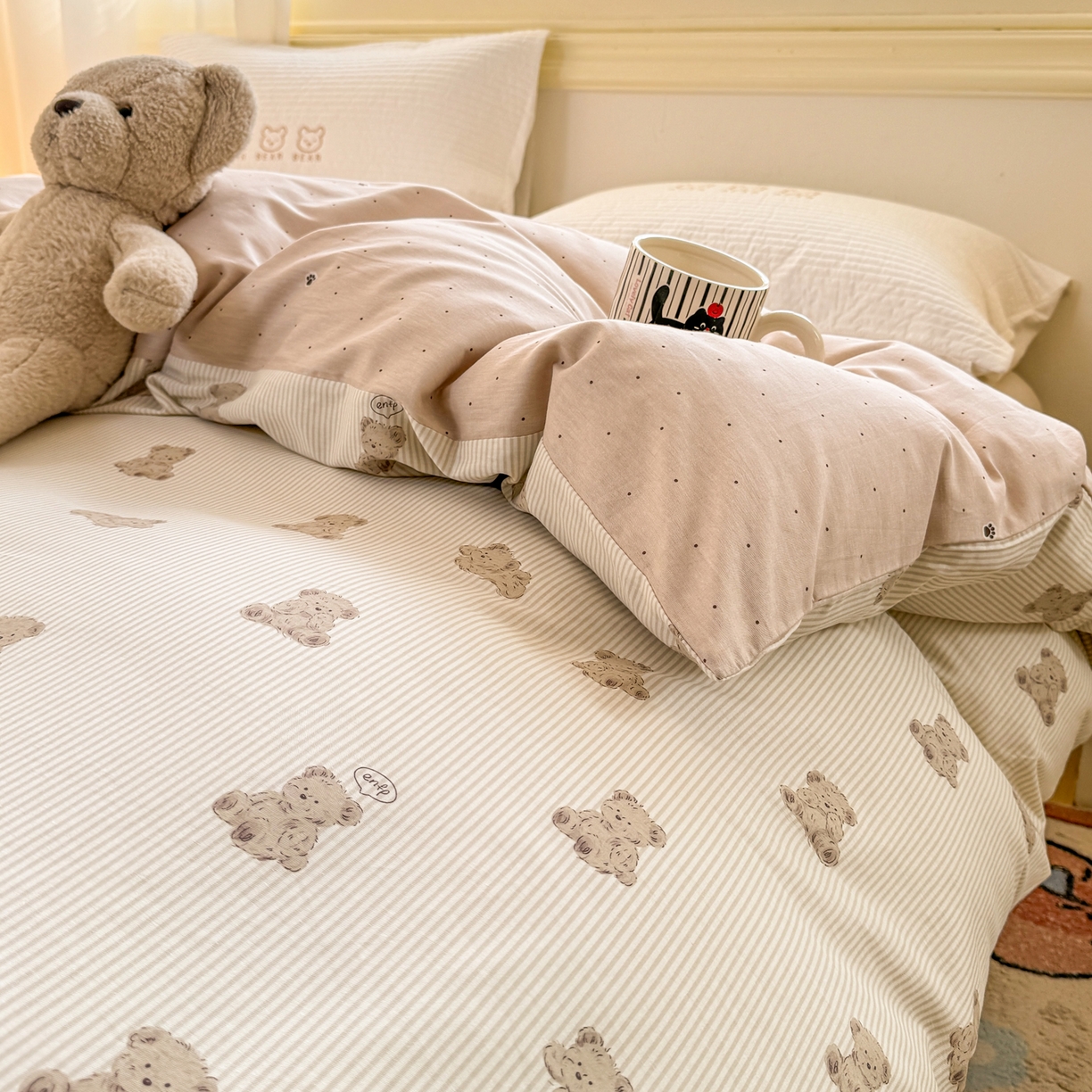 91家纺网 家纺一手货源 找家纺 名品家纺 2026新款100%纯棉单被套系列 条纹小熊