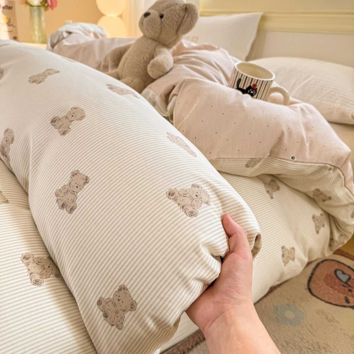 91家纺网 家纺一手货源 找家纺 名品家纺 2026新款100%纯棉单被套系列 条纹小熊