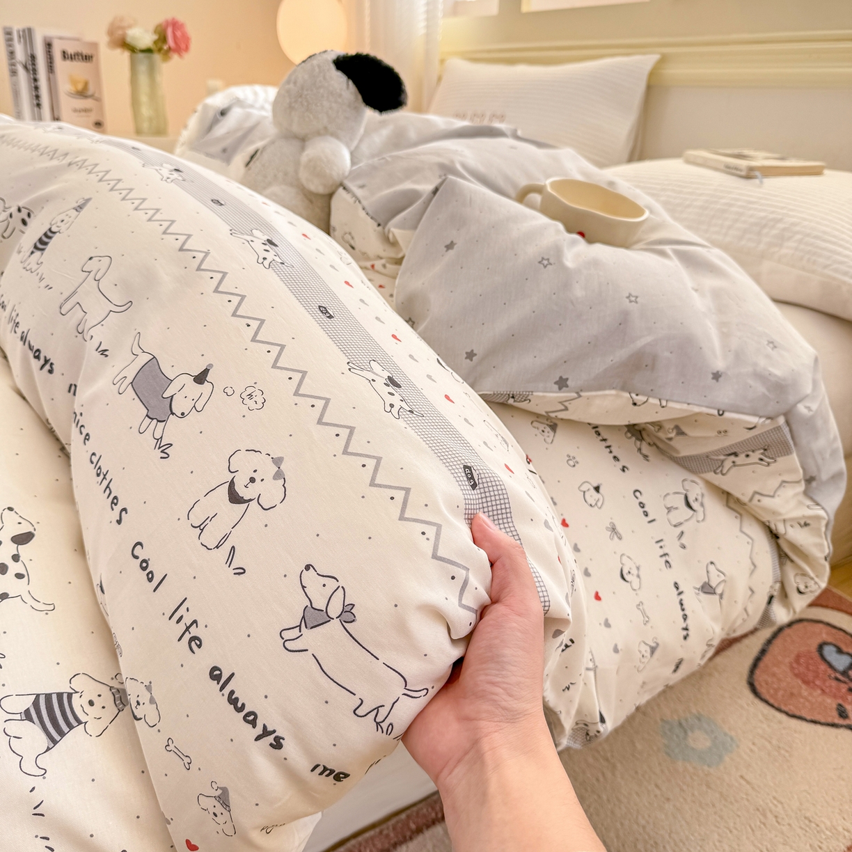 91家纺网 家纺一手货源 找家纺 名品家纺 2026新款100%纯棉单被套系列 线条小狗